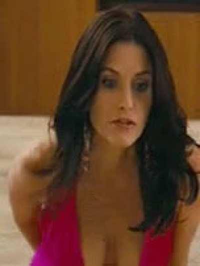 Courtney Cox has me throbbing