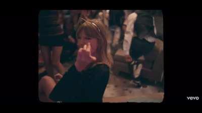 Party Taylor looking super cute in “22”