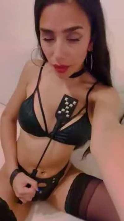 Do you want to come and play with mommy?