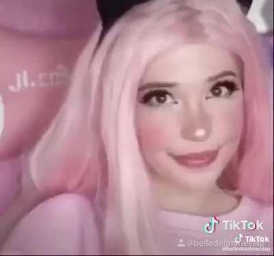 Seraqueen laning against Sett and pretending to hate it