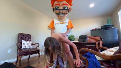 Milf Alexis James reveals her financial plan: sucking and fucking big dick stocks!