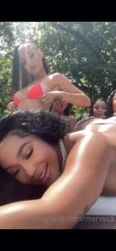 HMU for full vid 3$ serious inquires only I’ll still post some good shi tho