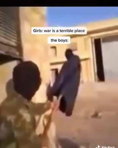 Las pibas los pibes las pibas los pibes