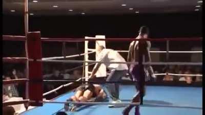 Absolutely brutal spinning KO