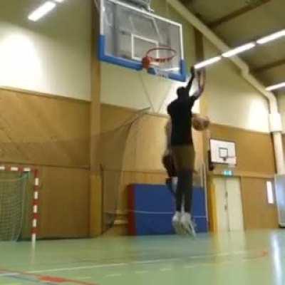 The dopest layup I've ever seen