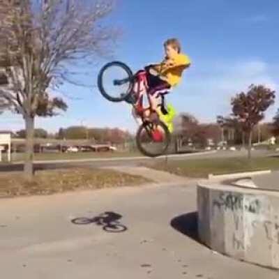 Chlapec sa nevysere, neurobí a nevystre tak nikdy v živote už 😬