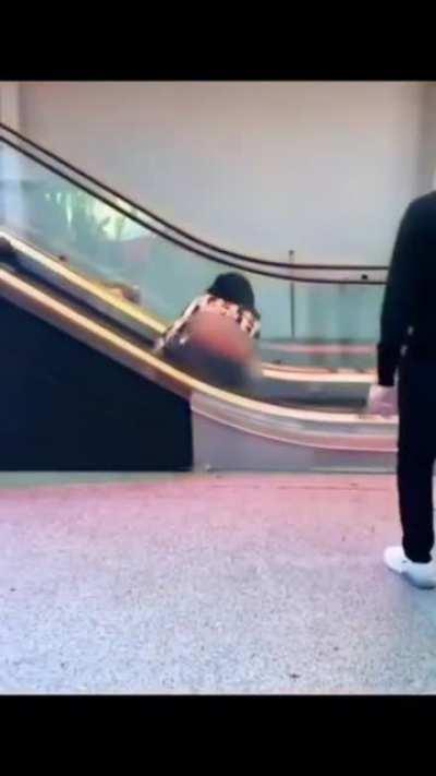 HMC PLS IS THIS FUNNY OR NOT .....