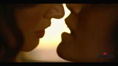 Jennifer Beals & Sepideh Moafi (The L Word: Generation Q - s02e02) *NO MUSIC*