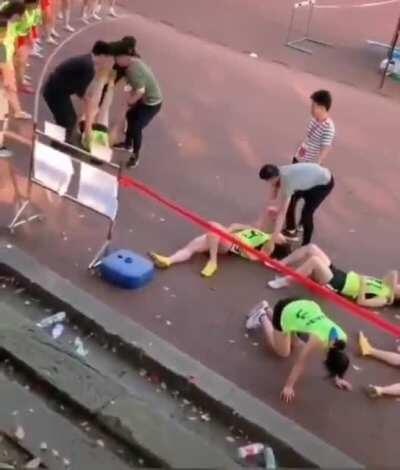 跑步超频过热的做题型小蜘蛛简单暂停散个热