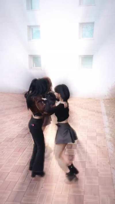 [221129] VIVIZ TikTok Update