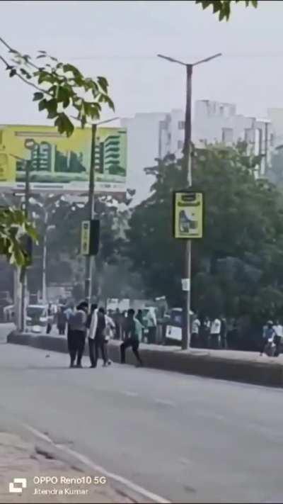 Firing on Road Bareilly, Uttar Pradesh 