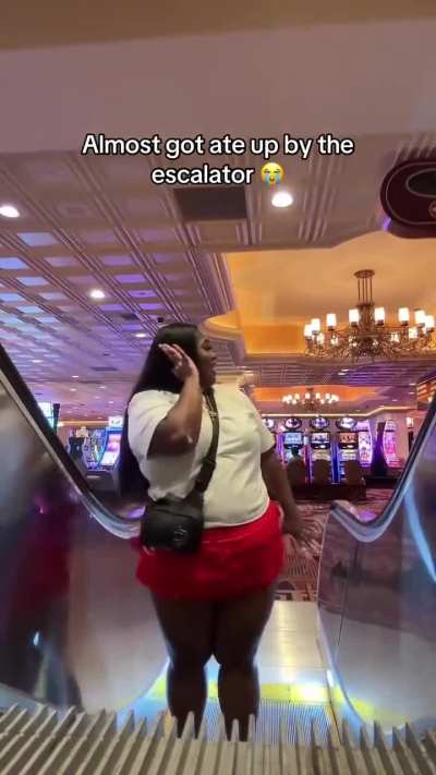 I hate people ridiculing themselves doing this shit in public