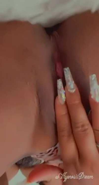 My bald pussy always ready to be licked