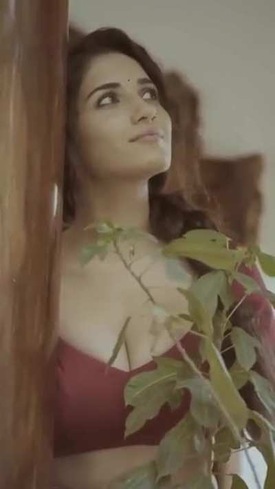 Ruhani Sharma 