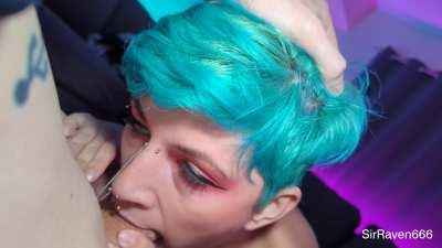 Cumming down her throat