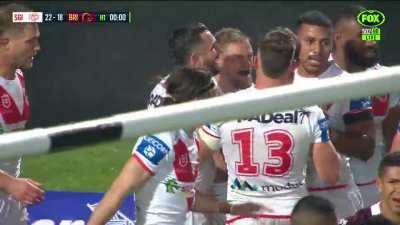 Sneaky scrum play from the Dragons