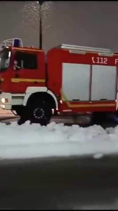 Munich airport closed due to snow until Sunday