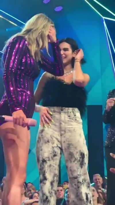 Taylor + Dua <3