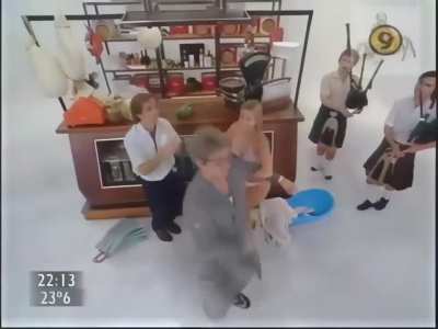 Jesica Cirio - No hay dos sin tres, 2004 (Compilado duchas)