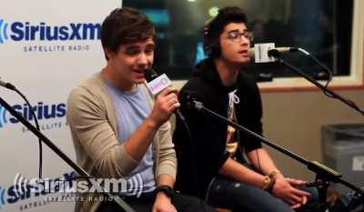 This Zayn solo is so amazing, like words cannot even describe his angelic voice !! (Not to mention Harry’s “YEAHHHH” amazing as well)