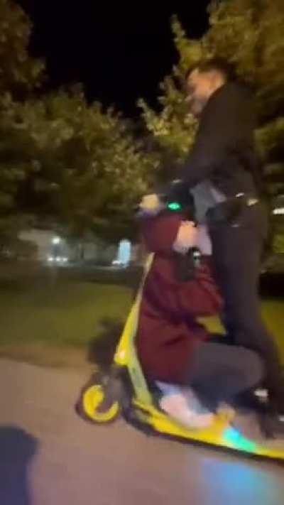 She sucks in the park on a scooter 🤩