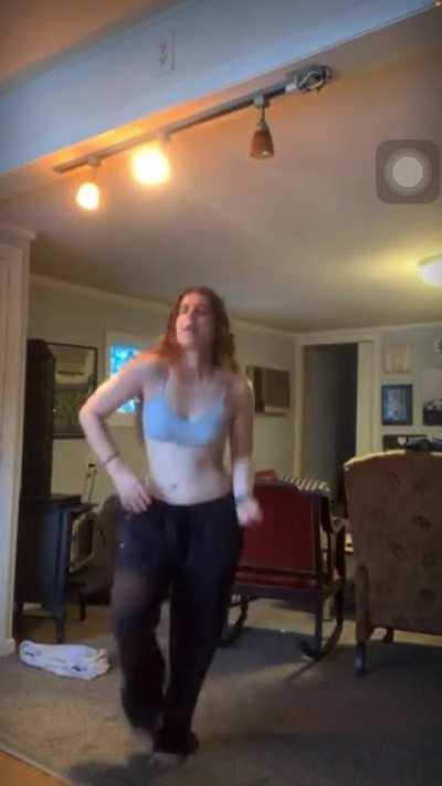 Jiggly dance