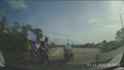 When Abang polis just doesn't give a f**k.