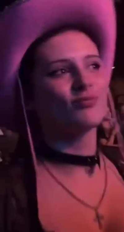 Tits bouncing(slowed)