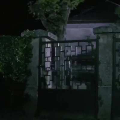 Jackie Chan doing parkour before parkour existed, 1980s