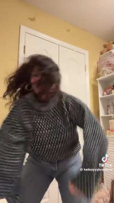 That stomach and tongue are just hypnotic 