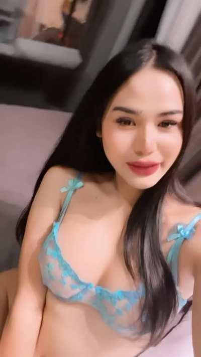 I’m too shy about showing more then that, but I hope you guys still appreciate a shy asian girl with a body type like mine 🙈💕