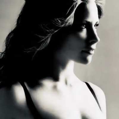 Evangeline Lily sexy