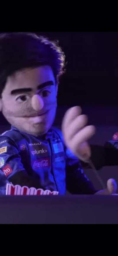 Clandos Nainz first kiss