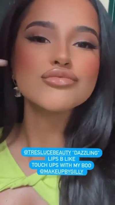 Becky getting ready backstage at the Latin Billboards