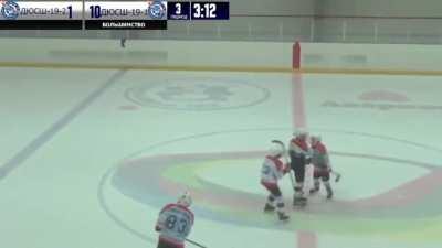 Комментатор огонь!