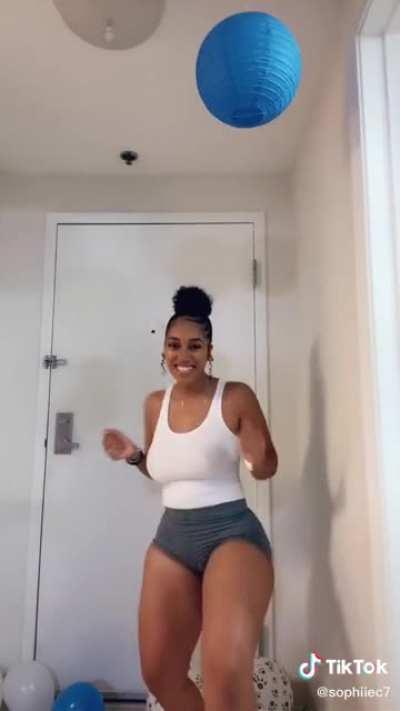 Sophiie (@iamsophiielikosky)