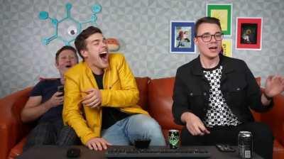 But hey, that's just a theory. A moon conspiracy theory (#blamejason/tom) !