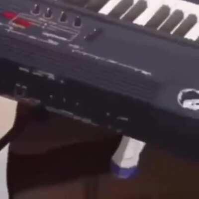 Ojito cuidado con mugi-chan