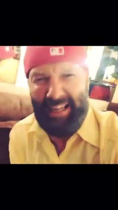 Fred Durst and MGK talking about hot dog flavoured water