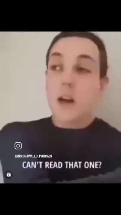 Bro really need a glasses 💀