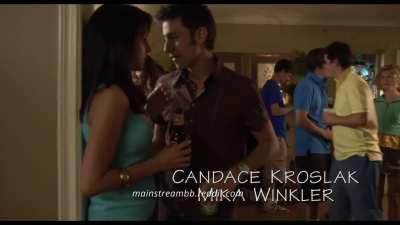 Unknown Actress Knees a Guy in the Balls in American Pie Presents The Naked Mile (2006)