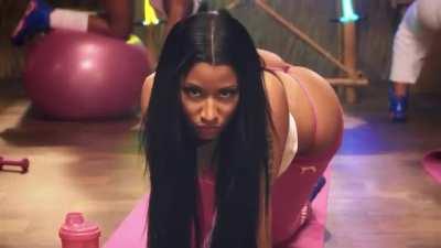 Nicki Minaj Twerking slow mo