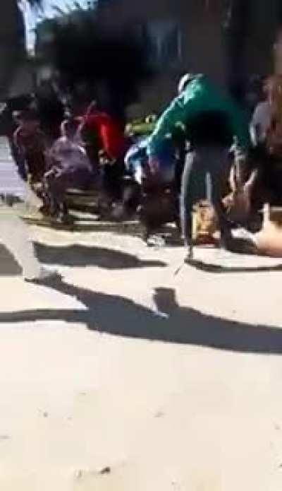 Cuando el show se sale de control porque unos weyes de la audiencia se pelean