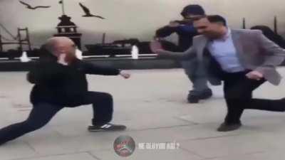 EKONOMİYİ NASIL DEĞERLENDİRİYORSUN YAZ !!!