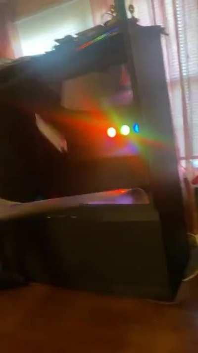 Dad done destroyed the family TV🤦🏽&zwj;♂️😭