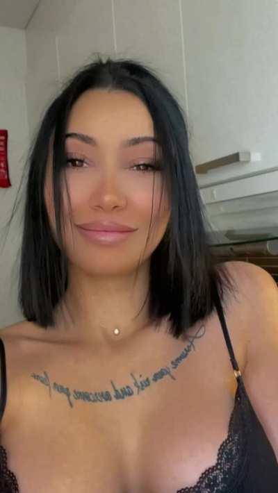 Asian Baddie Alert 🥵