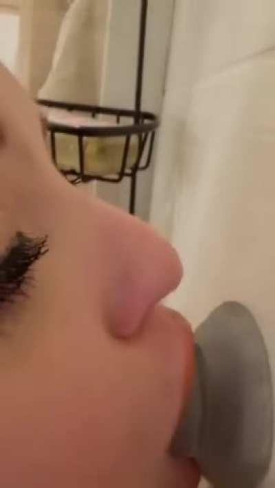 a deepthroat a day keeps me happy🥰 | 07/365 days