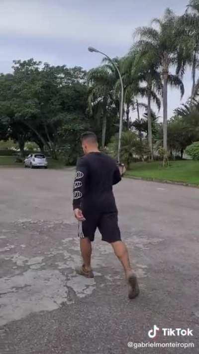 Melhoraram os gráficos do Gabriel Monteiro simulator 👌🏽👌🏽