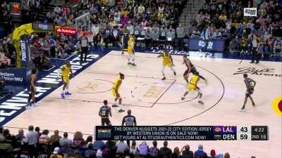 [Highlight] Jokic cooks Dwight in the Post