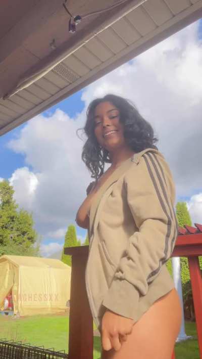 Let’s get some sun together ✨